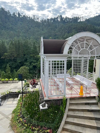 Terrace Garden Dining
